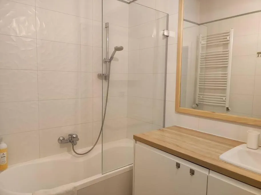 Lovely Apartment Vis-A-Vis Medicover And Paley Institute Warszawa